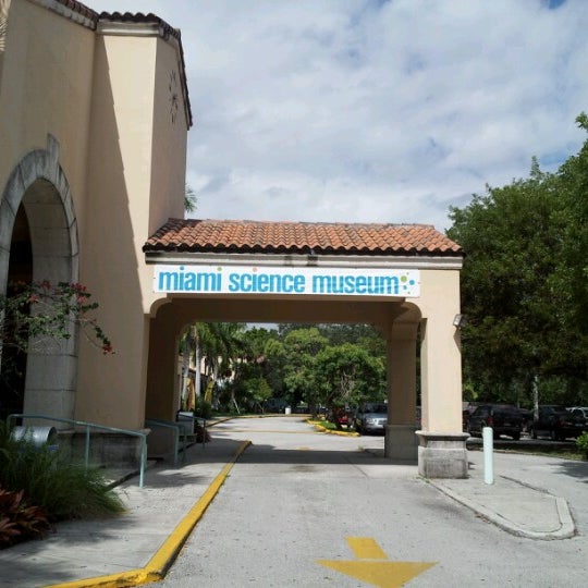 10/21/2012 tarihinde Sheena C.ziyaretçi tarafından Miami Science Museum'de çekilen fotoğraf