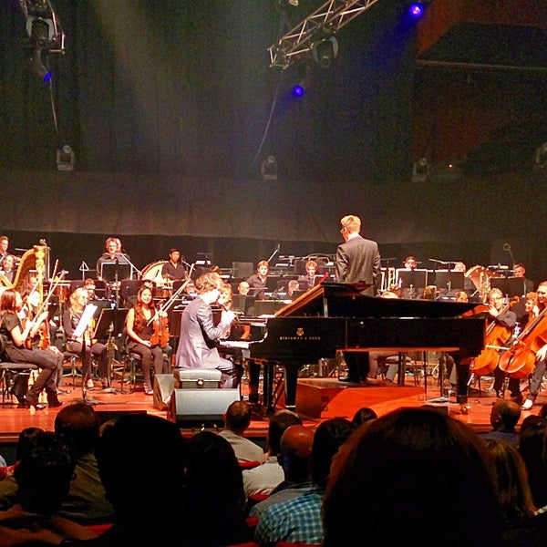 Foto diambil di Perth Concert Hall oleh Craig T. pada 11/29/2014