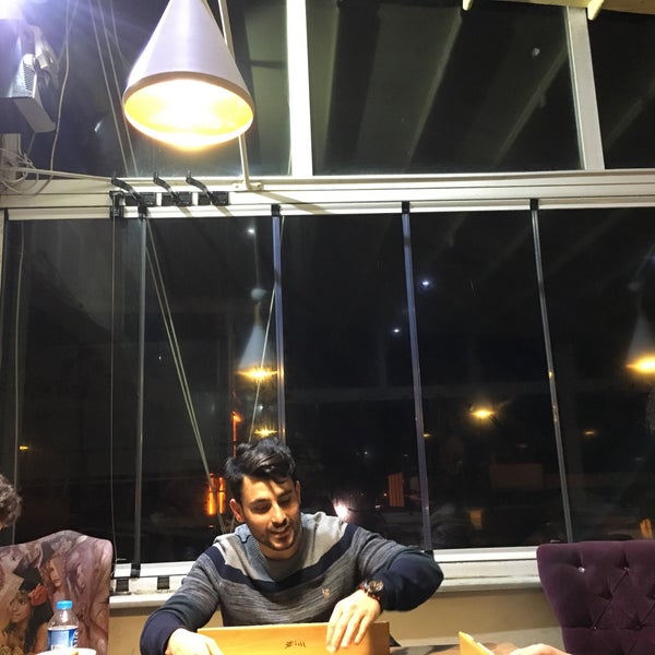 รูปภาพถ่ายที่ Primo Plus Cafe โดย Aykut A. เมื่อ 2/2/2018