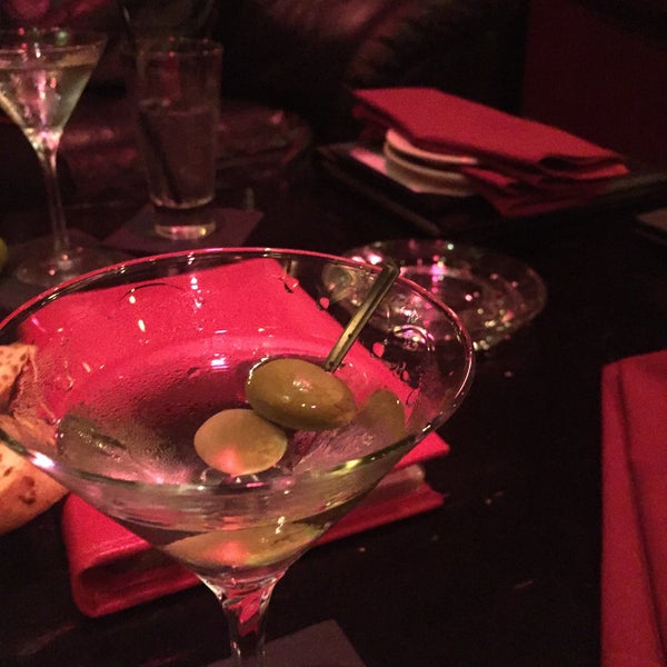 Foto tirada no(a) Nicky Blaine&#39;s Cocktail Lounge por Brad H. em 10/31/2015