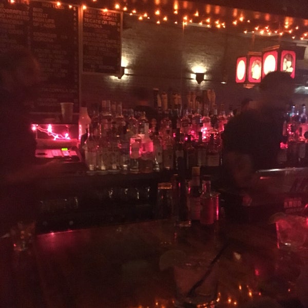 9/17/2016에 Val P.님이 Lake Street Bar에서 찍은 사진