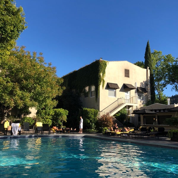 Photo taken at Mount View Hotel &amp; Spa Napa Valley by Ryan on 9/24/2018