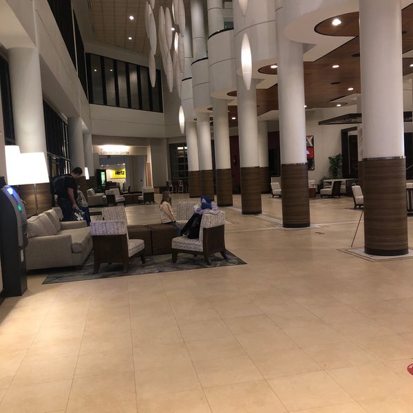 Photo taken at Marriott Orlando Airport Lakeside by Ryan on 5/13/2021