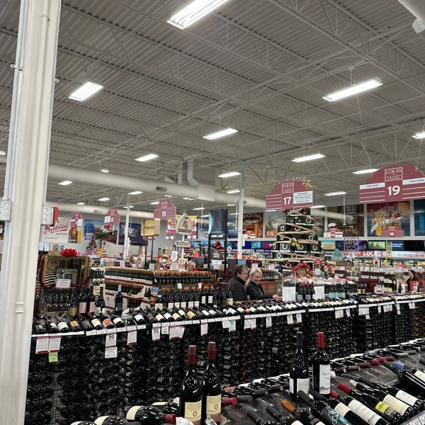 Lukas Liquors (Now Closed) Liquor Store in Overland Station