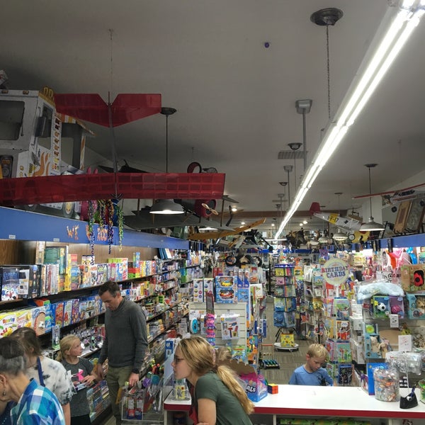 Brookside Toys & Science 5 tips from 245 visitors