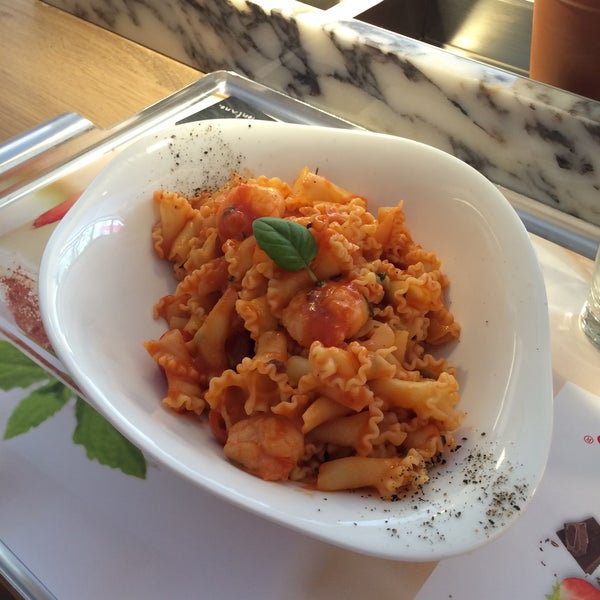 Photo taken at Vapiano by Carlos T. on 2/15/2015