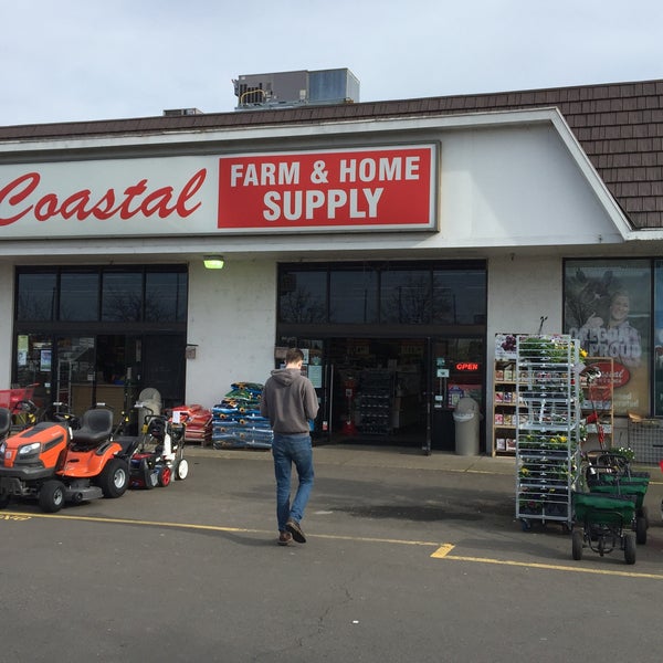 Coastal Farm & Ranch Hardware Store in West Eugene