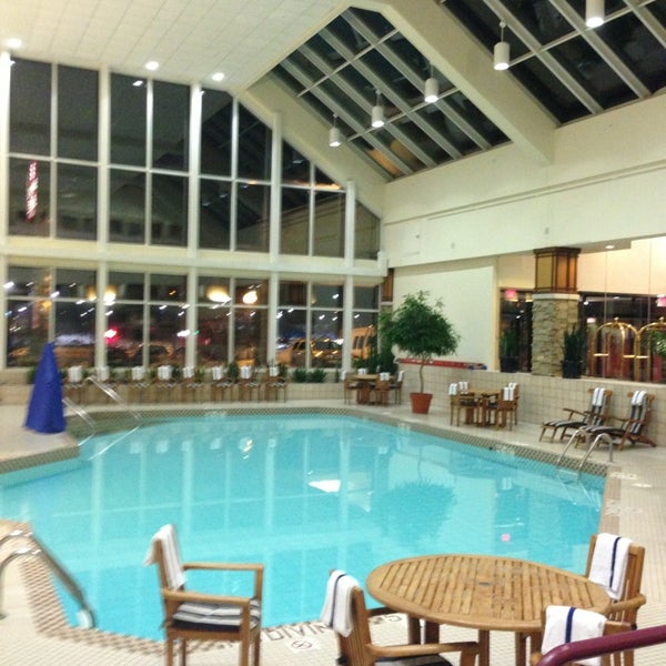 3/8/2013 tarihinde Nick H.ziyaretçi tarafından Crowne Plaza Hotel - Madison'de çekilen fotoğraf