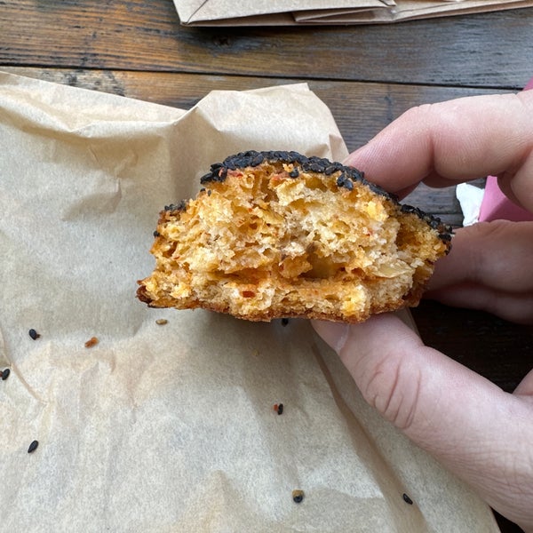 I'm wasn't a huge kimchi fan, but the kimchi scones might have made me into one. Delightful, with a crispy sesame crust on top 🤤
