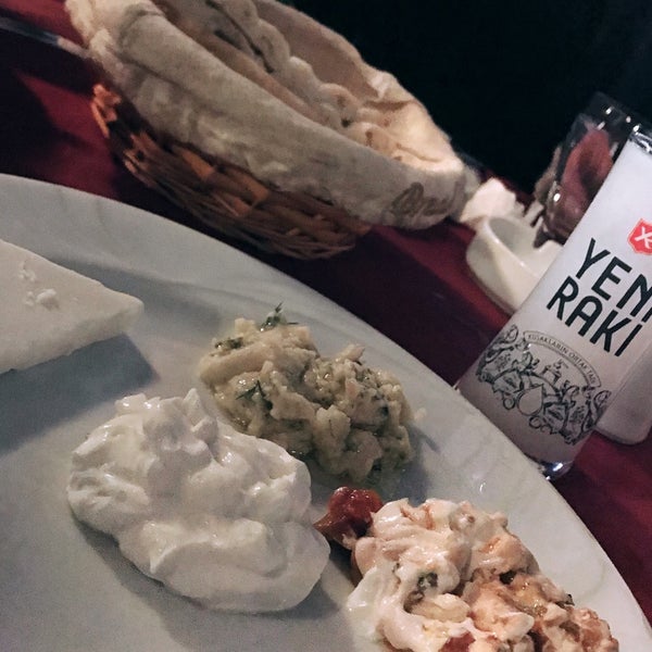 2/17/2018 tarihinde Dilara S.ziyaretçi tarafından Taşplak Restaurant'de çekilen fotoğraf