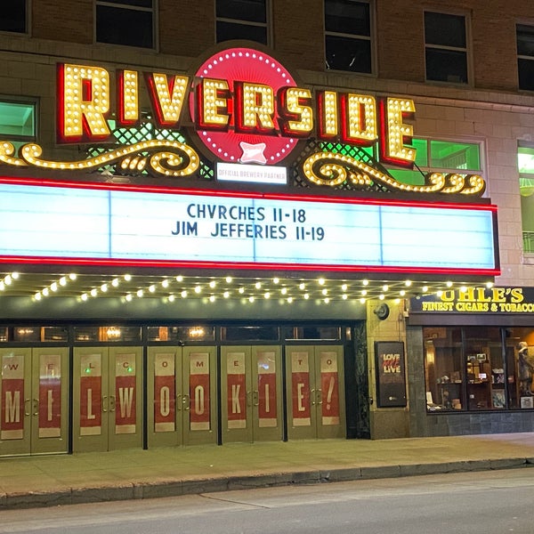 Снимок сделан в Riverside Theater пользователем John S. 11/19/2021