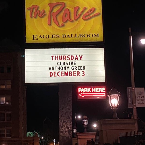 Foto tirada no(a) The Rave / Eagles Club por John S. em 12/4/2022