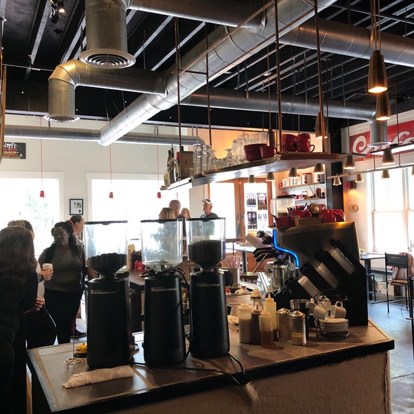 4/22/2018にLauren K.がThe Corner Perk Cafe, Dessert Bar, and Coffee Roastersで撮った写真