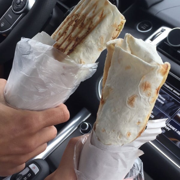 Шаурма в машине