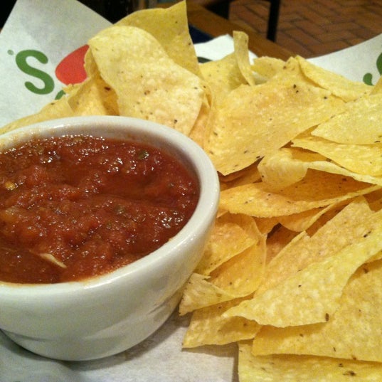 Photo taken at Chili&#39;s Grill &amp; Bar by Charlotte S. on 12/23/2012