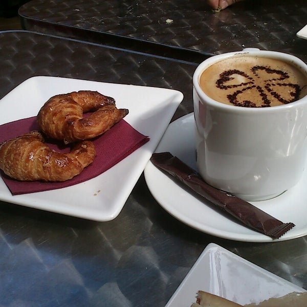 El Cafetó Panadería en El Camp de l'Arpa del Clot