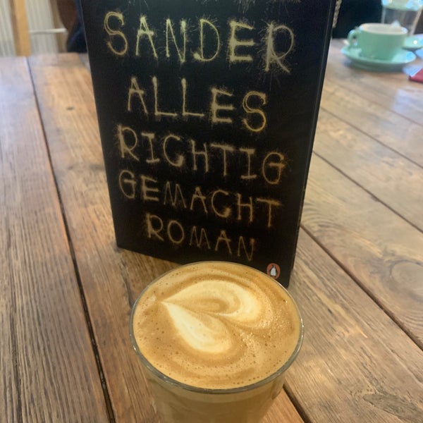 12/16/2019にMichaelがBuena Vida Coffee Clubで撮った写真