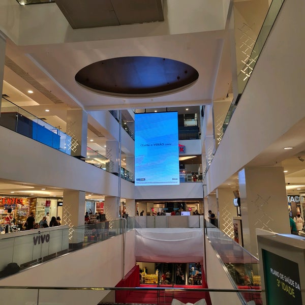 Photo taken at Shopping Tijuca by Wellington M. on 1/10/2022
