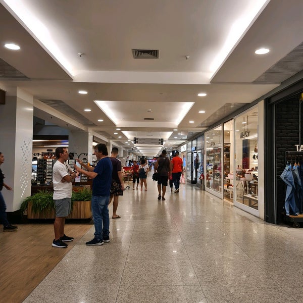 Photo taken at Shopping Tijuca by Wellington M. on 4/22/2022