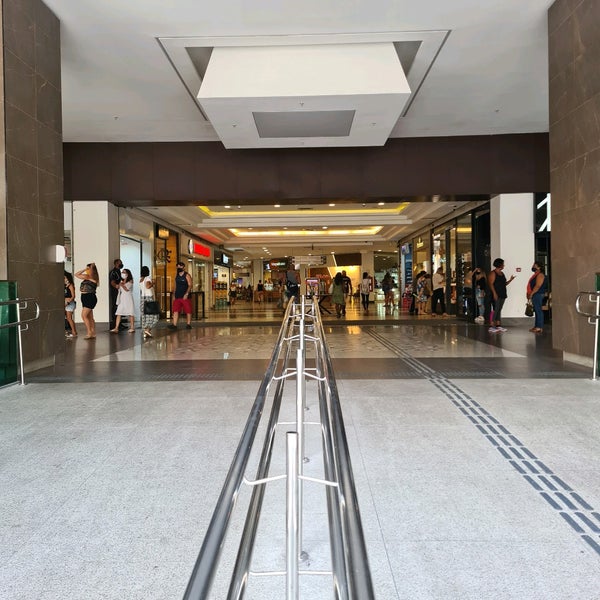 รูปภาพถ่ายที่ Plaza Shopping โดย Wellington M. เมื่อ 3/4/2022