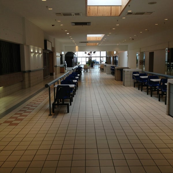 Mount Pearl Square Shopping Mall