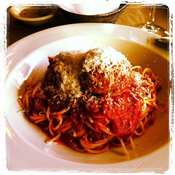 รูปภาพถ่ายที่ Polovina Italian Cafe โดย 💜💜Priscilla💜💜 เมื่อ 3/29/2013