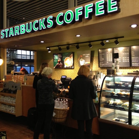 Foto scattata a Starbucks da Asger B. il 10/13/2012
