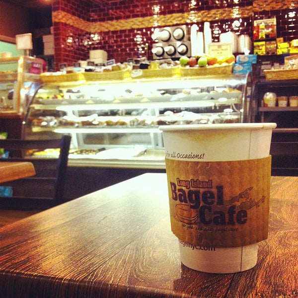 Photo taken at Long Island Bagel Cafe by ティム on 4/2/2013