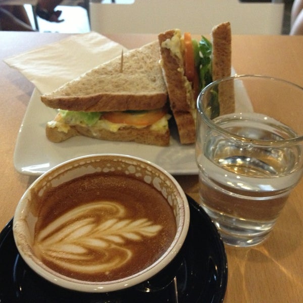 Photo taken at Top Brew Coffee Bar by Chun W. on 2/24/2013