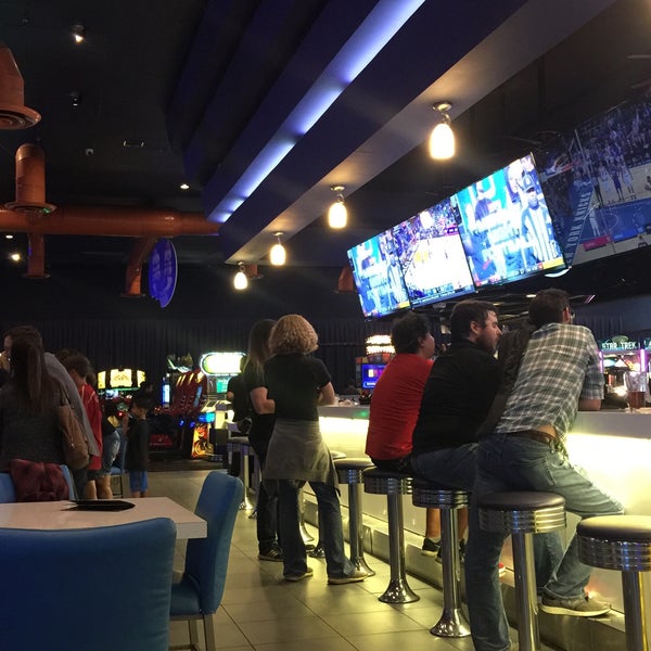 Photo taken at Dave &amp; Buster&#39;s by Actzu T. on 11/21/2017