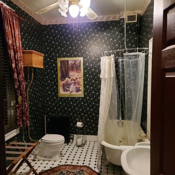 Farnsworth House Inn Bed and Breakfast