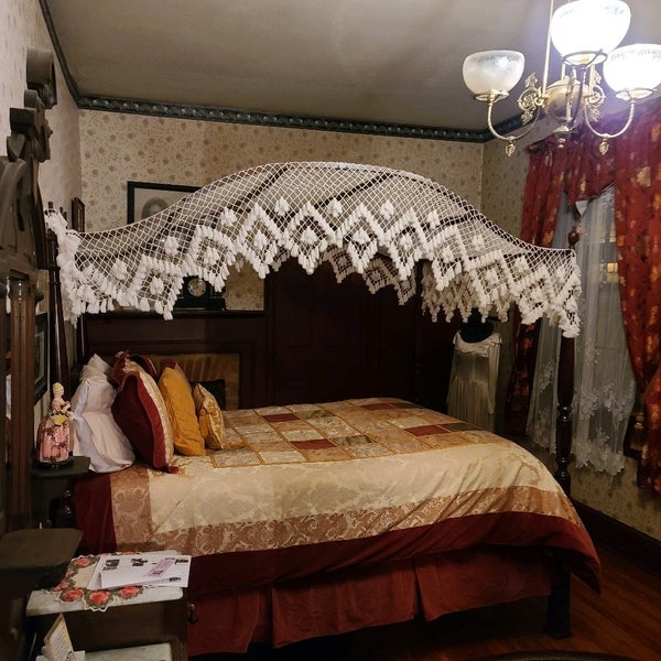 Farnsworth House Inn Bed and Breakfast