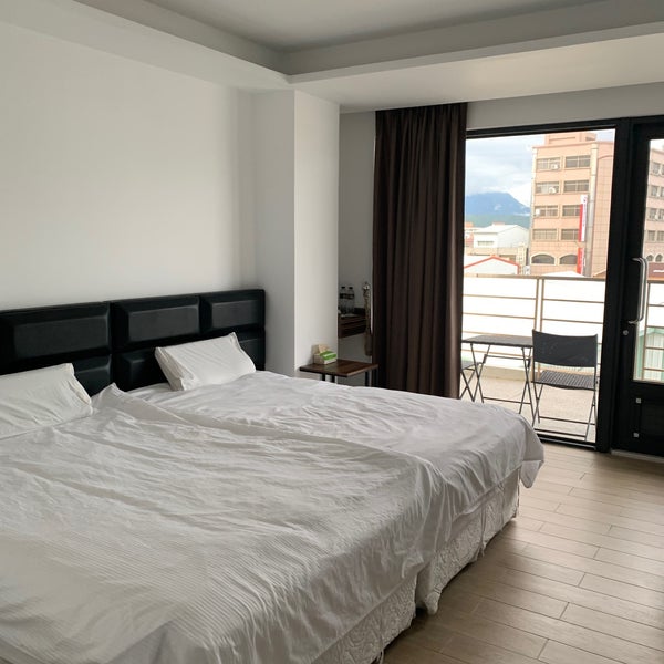 住宿 台東 342松柏會館採光良好x房間寬敞x超大床x新旅宿 小米love World 痞客邦