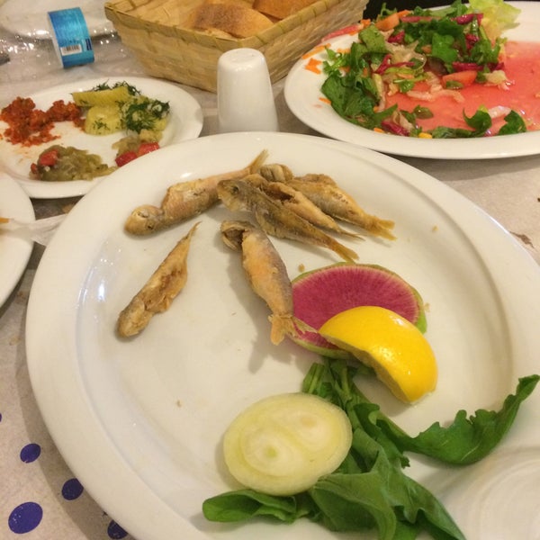 Photo prise au Balıkkent Restaurant par Oben I. le12/19/2014