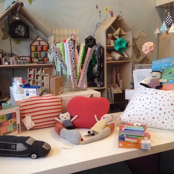 Little, brown and company книги. Литл компани версия 45. Литл компани версия 45. Сумок в вене. Сумка фэнтези.