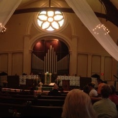 Foto tirada no(a) Saint Mark United Methodist Church of Atlanta por Robert G. em 8/17/2014