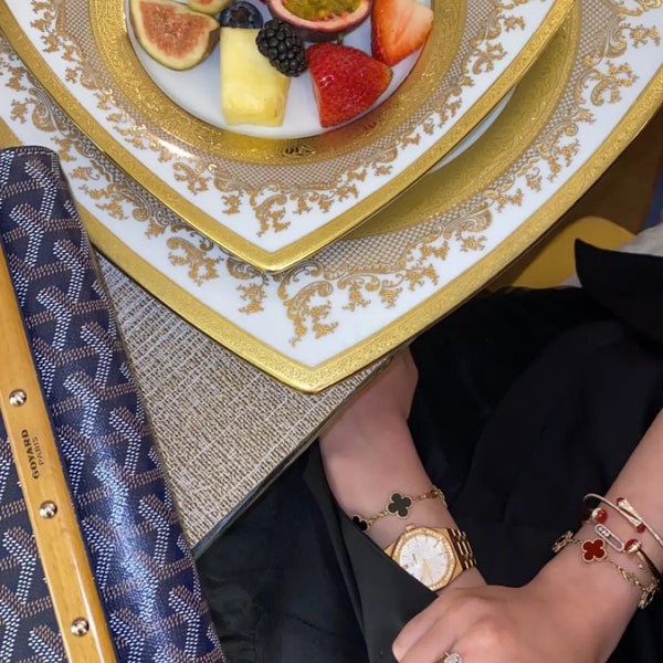 Das Foto wurde bei Sheraton Kuwait, a Luxury Collection Hotel von R am 6/30/2022 aufgenommen