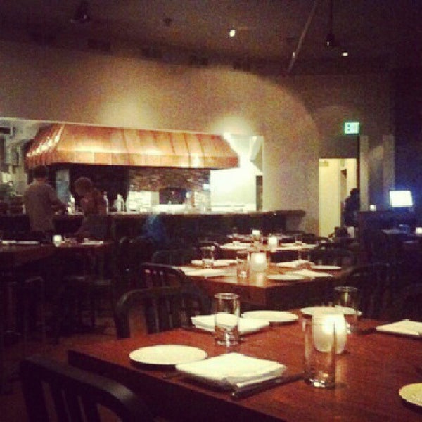Foto tomada en Twelve Restaurant  por GRIM REAPER... el 2/18/2013
