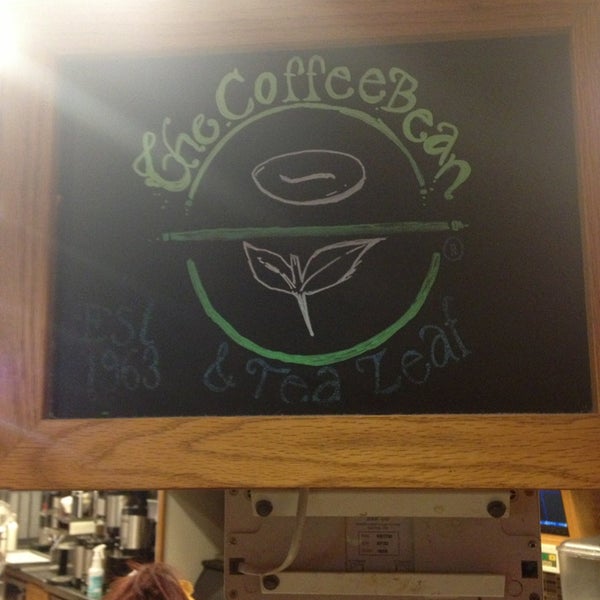 1/7/2013에 Andrei C.님이 The Coffee Bean &amp; Tea Leaf에서 찍은 사진