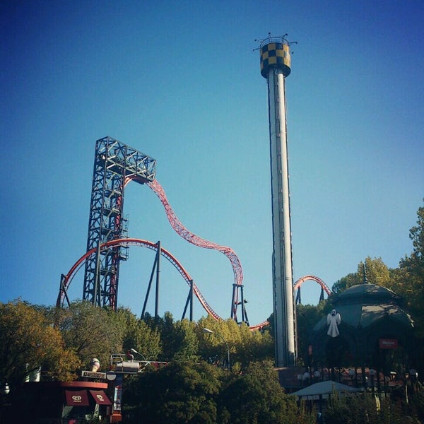 Parque de Atracciones de Madrid Theme Park in Madrid