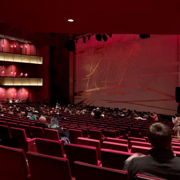 Foto scattata a Bord Gáis Energy Theatre da Rob il 10/5/2021