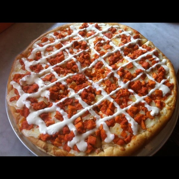 Foto scattata a Crustini Pizza da Donna T. il 2/13/2013