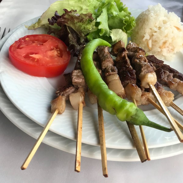Photo taken at Tarihi Köy Restaurant by Volkan A. on 9/1/2019