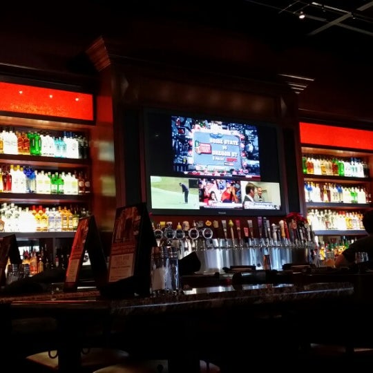 Photo taken at BJ&#39;s Restaurant &amp; Brewhouse by Andrew G. on 12/24/2013