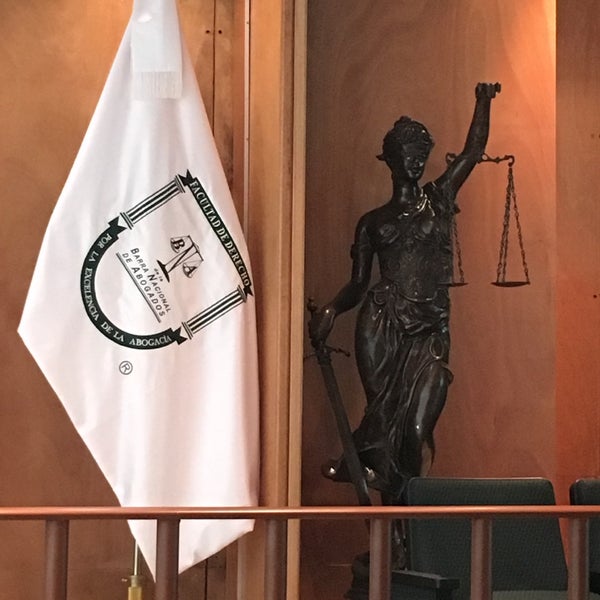 4/15/2016에 Susana Z.님이 Facultad de Derecho de la Barra Nacional de Abogados에서 찍은 사진