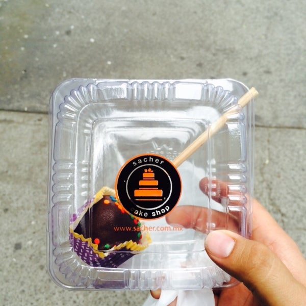 L´Autrichienne Lomas by Sacher Cake Shop / Pasteleria