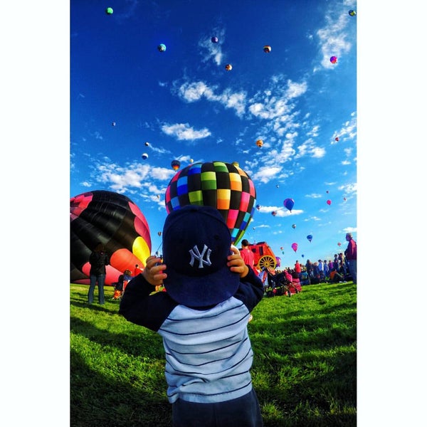Foto scattata a International Balloon Fiesta da Alexis D. il 10/11/2015