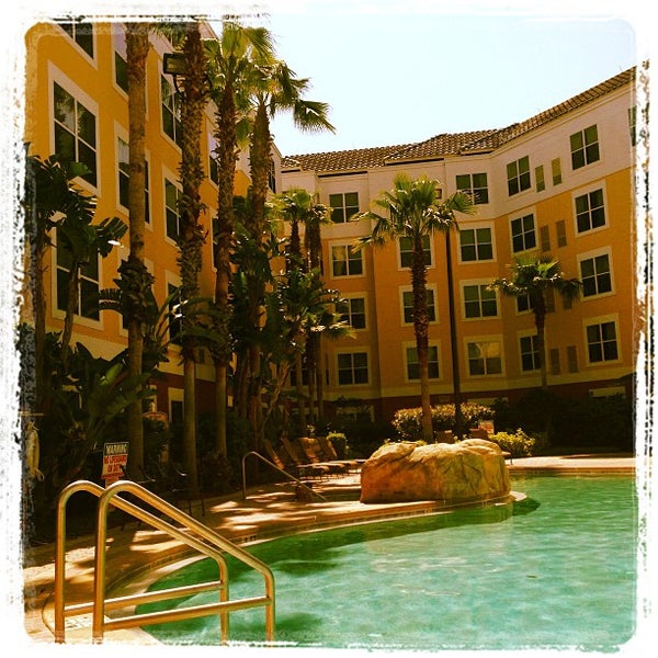 Photo taken at Residence Inn by Marriott Orlando Lake Buena Vista by Ross C. on 4/26/2013