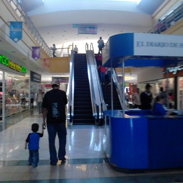 Das Foto wurde bei Centro Comercial Plaza Mundo von Josue C. am 5/8/2013 aufgenommen