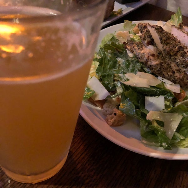 Photo prise au Mudville Restaurant &amp; Tap House par Yoshiro T. le8/21/2018